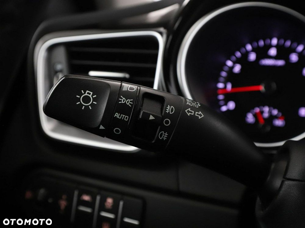 Kia XCeed 1.5 T-GDI OPF DCT7 VISION - 36