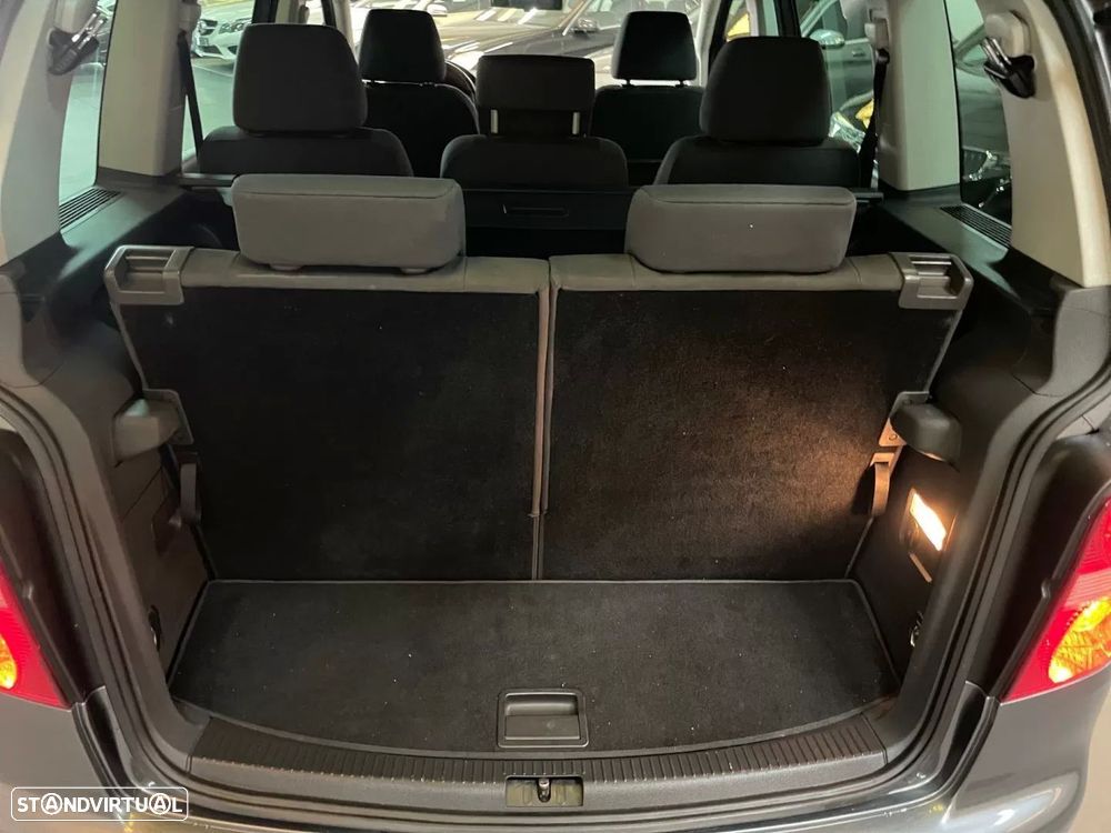 VW Touran 2.0 TDI Blue.Confortline 7L - 20