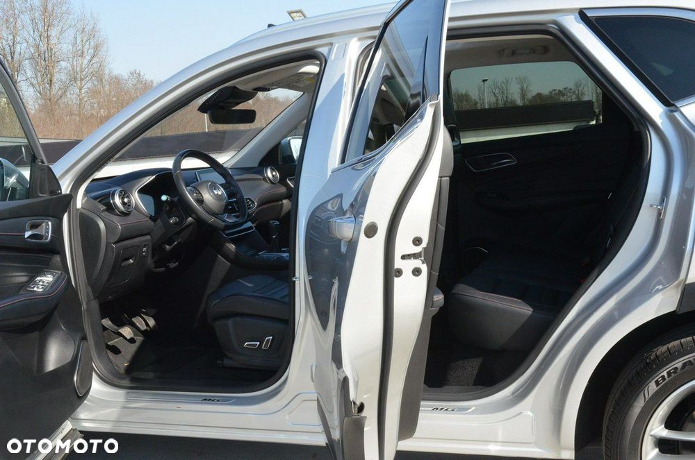 MG HS 1.5T-GDI Luxury - 38