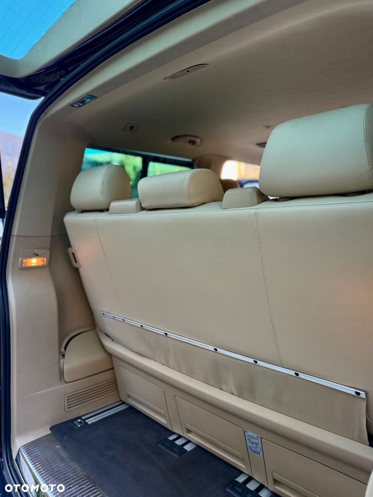 Volkswagen Multivan - 39