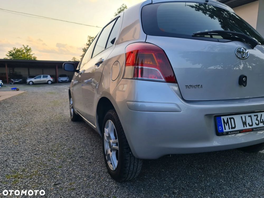 Toyota Yaris - 33