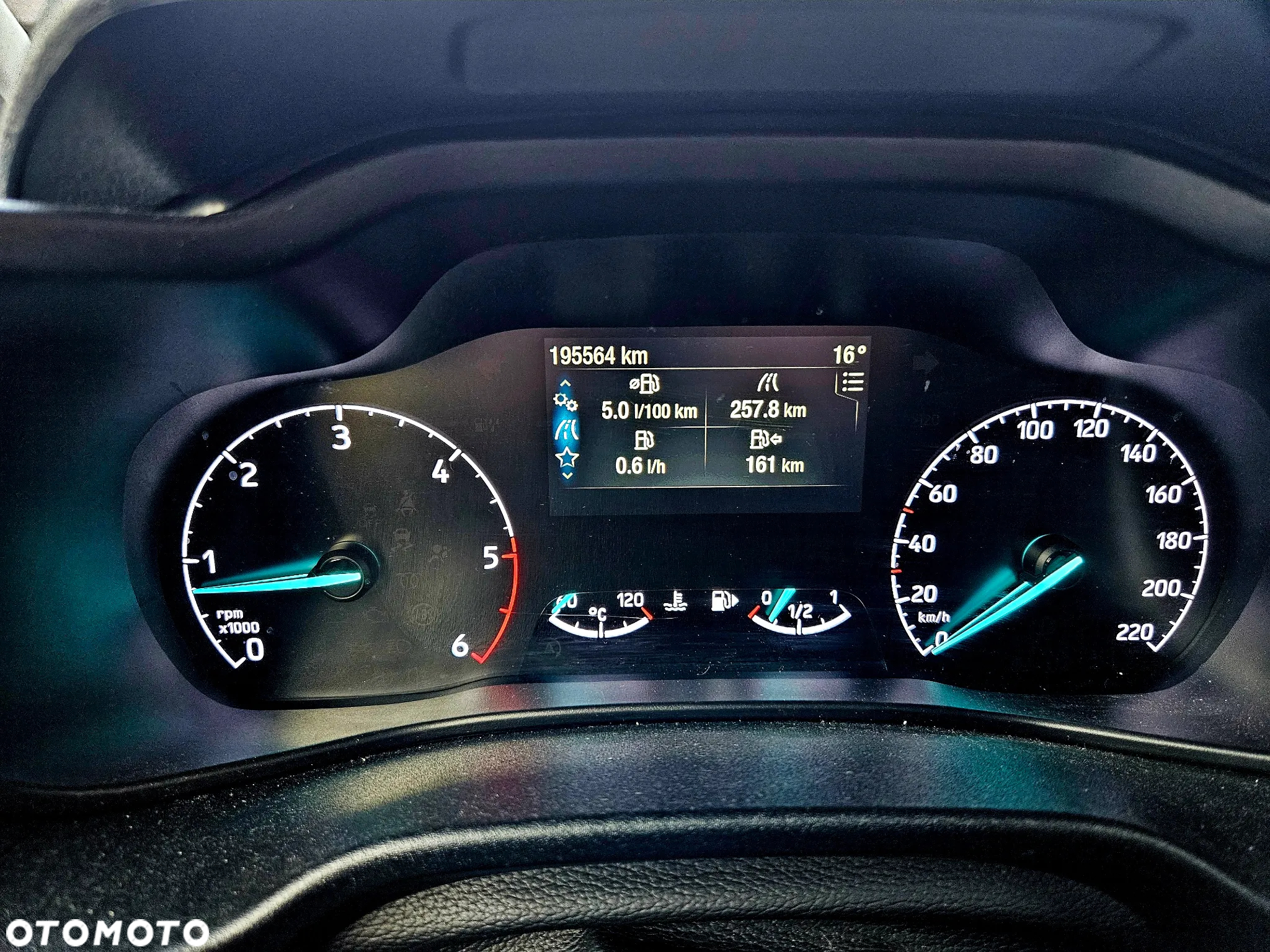 Ford Transit Connect - 8