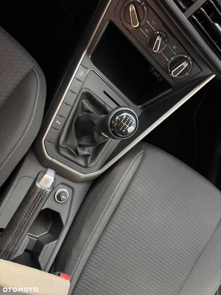 Volkswagen Polo - 19