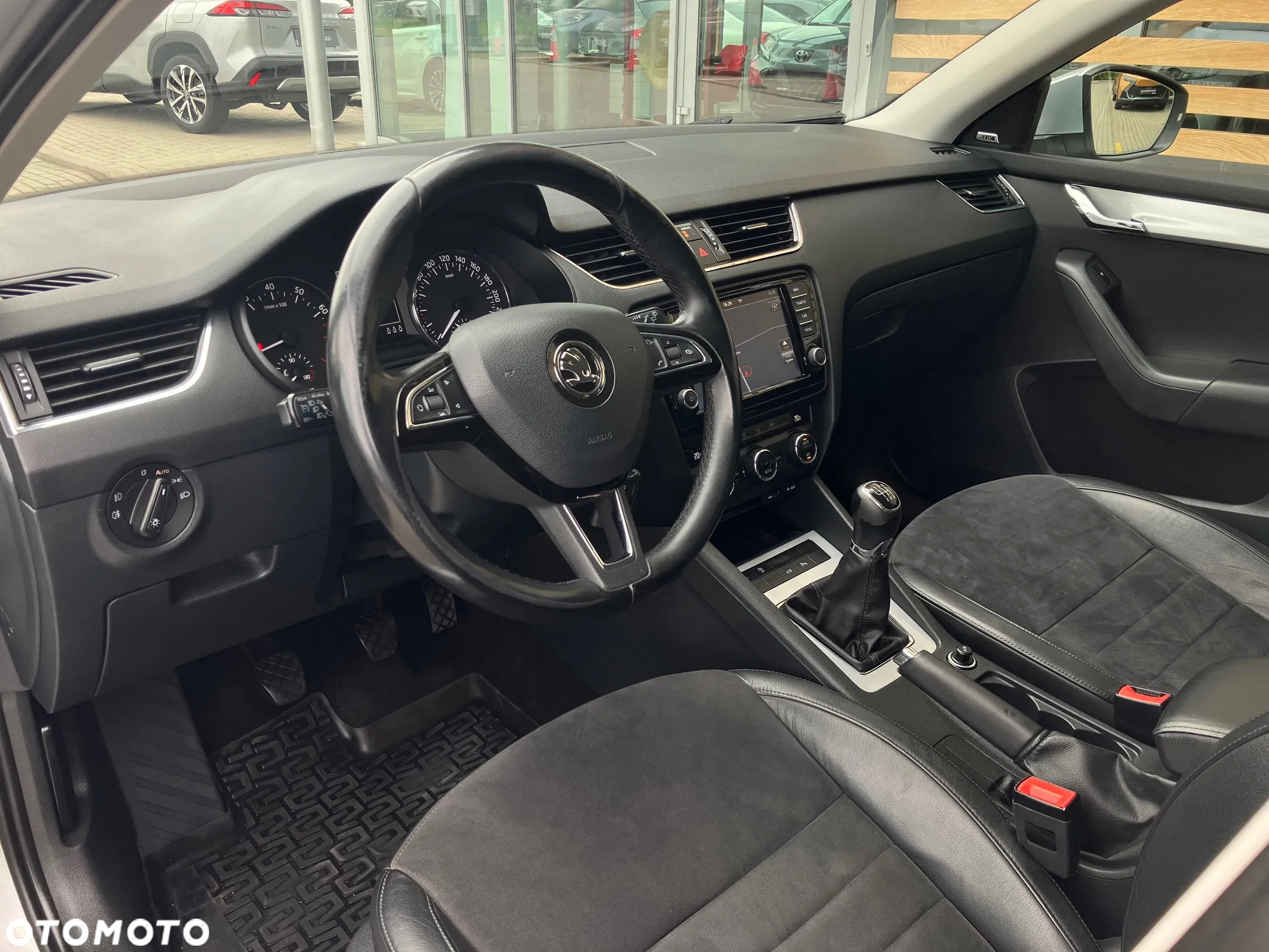 Skoda Octavia 1.8 TSI Ambition - 36