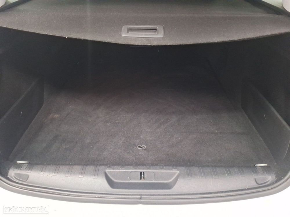 Peugeot 308 SW 1.6 e-HDi Access - 12