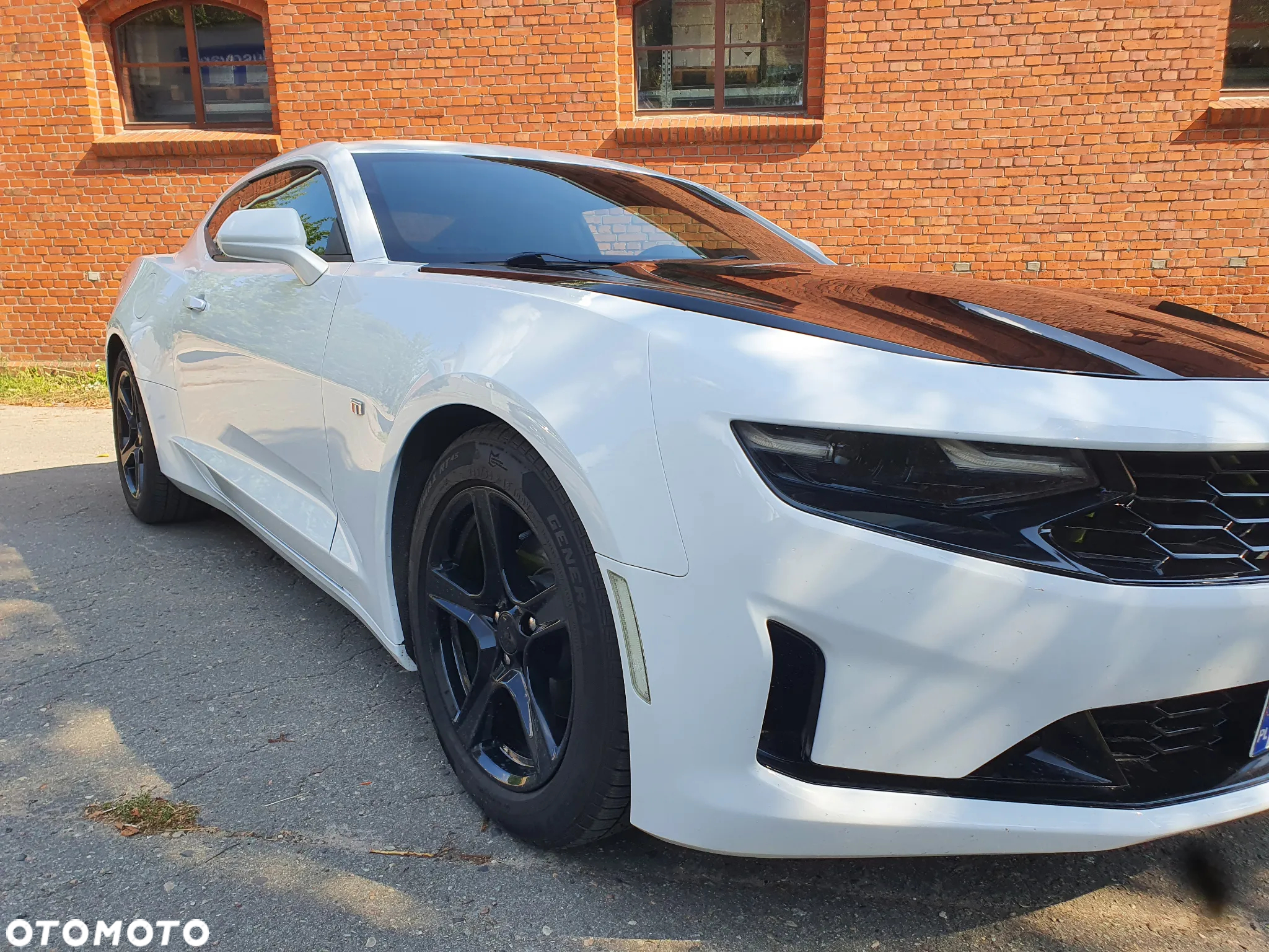 Chevrolet Camaro - 2