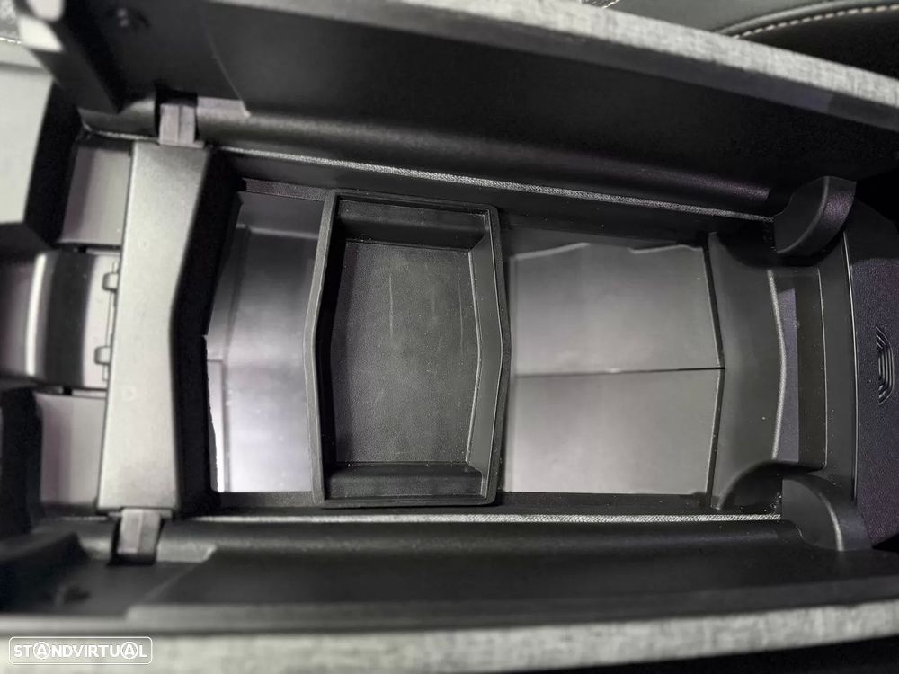 Peugeot 5008 1.2 Hybrid Allure e-DCS6 - 22