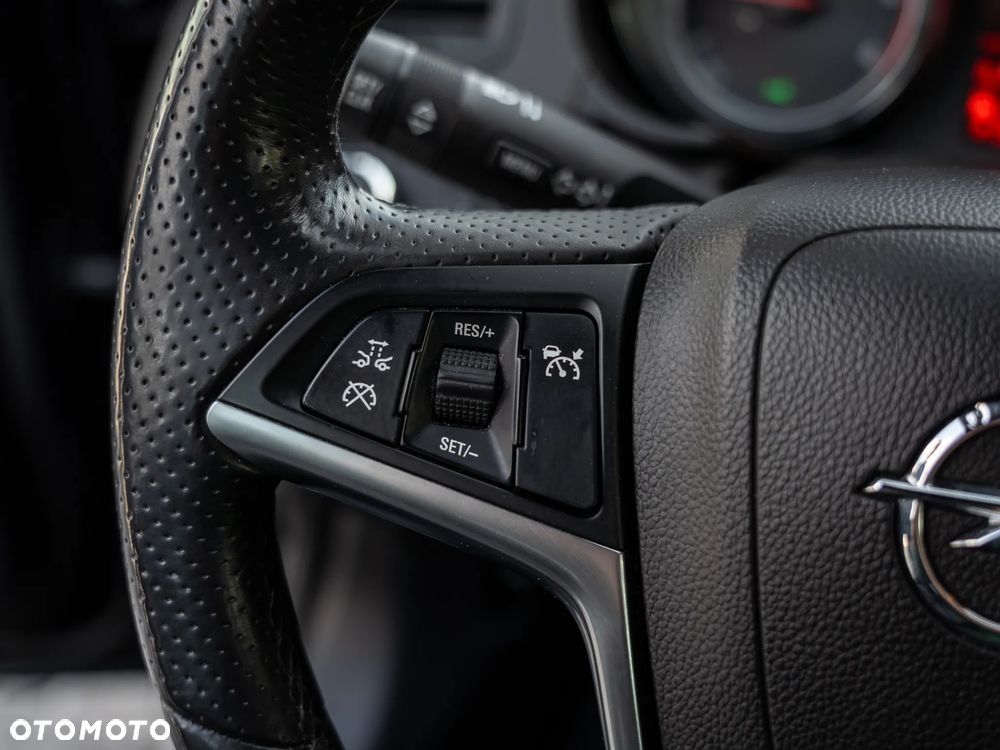 Opel Insignia 2.0 Bi Turbo CDTI 4x4 - 15