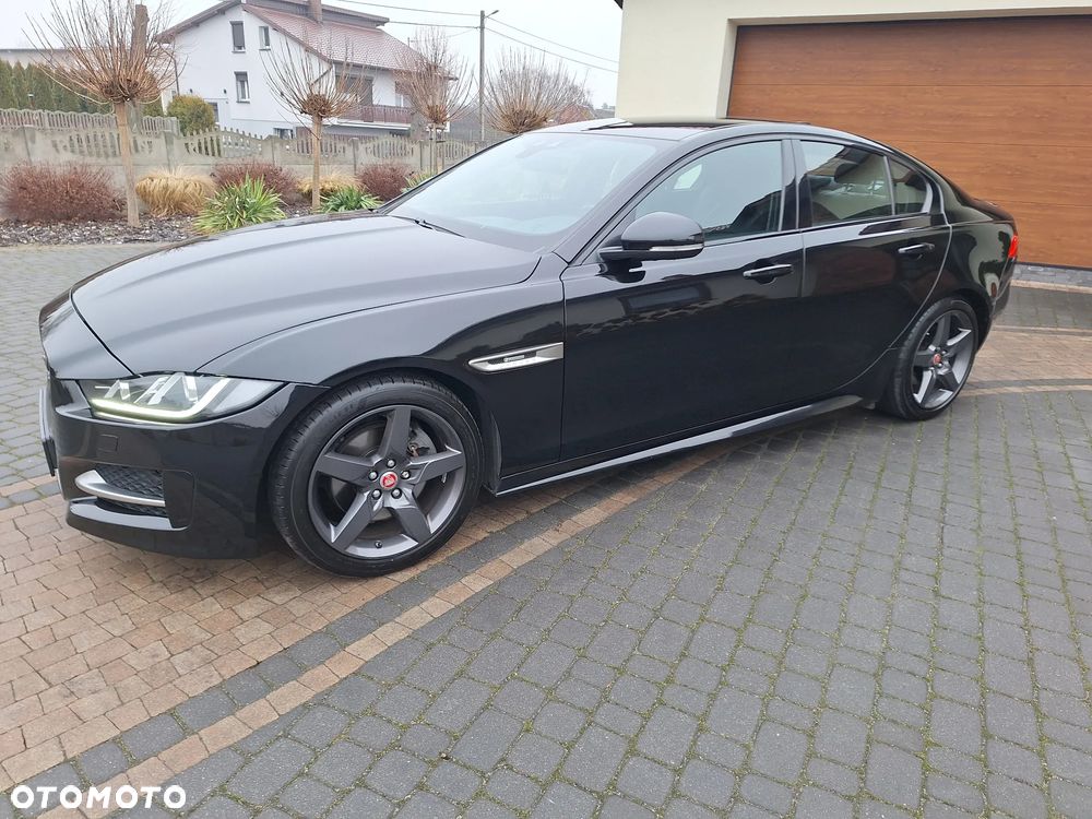 Jaguar XE 20d R-Sport - 1