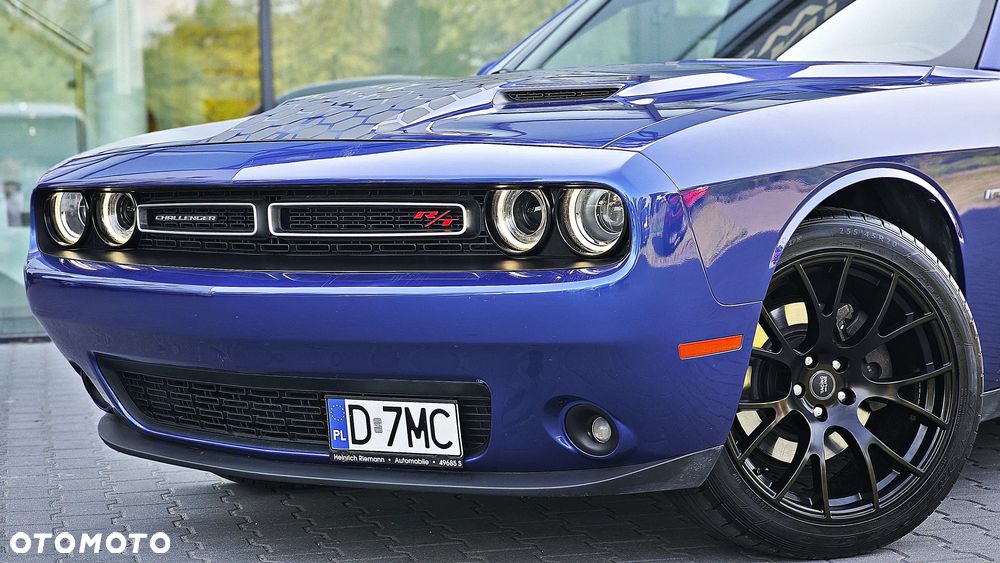 Dodge Challenger - 10
