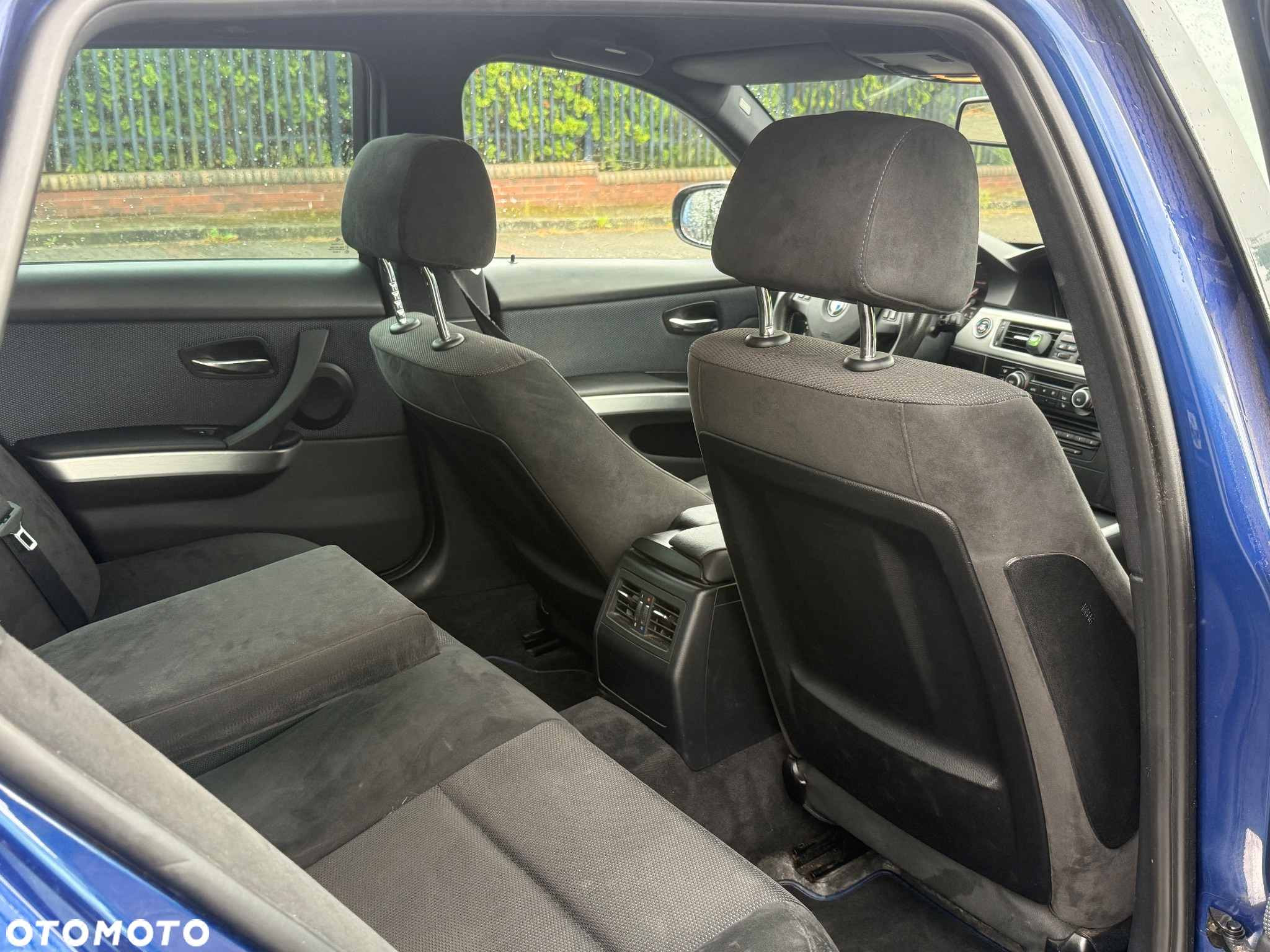 BMW Seria 3 320d DPF Touring Blue Performance Edition Lifestyle - 12