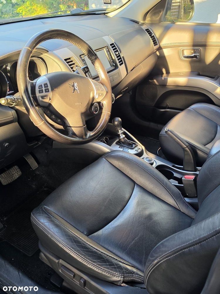 Peugeot 4007 - 7