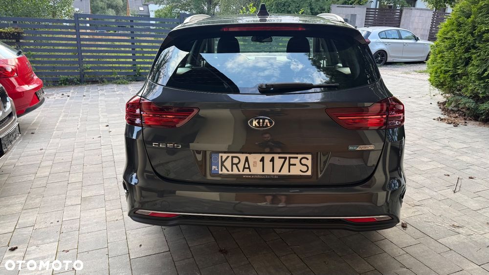 Kia Ceed 1.6 CRDi Eco-Dynamics+ (48V Mild-Hybrid) DCT7 Spirit - 14