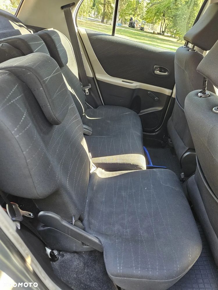 Toyota Yaris 1.4 D-4D Prestige - 7