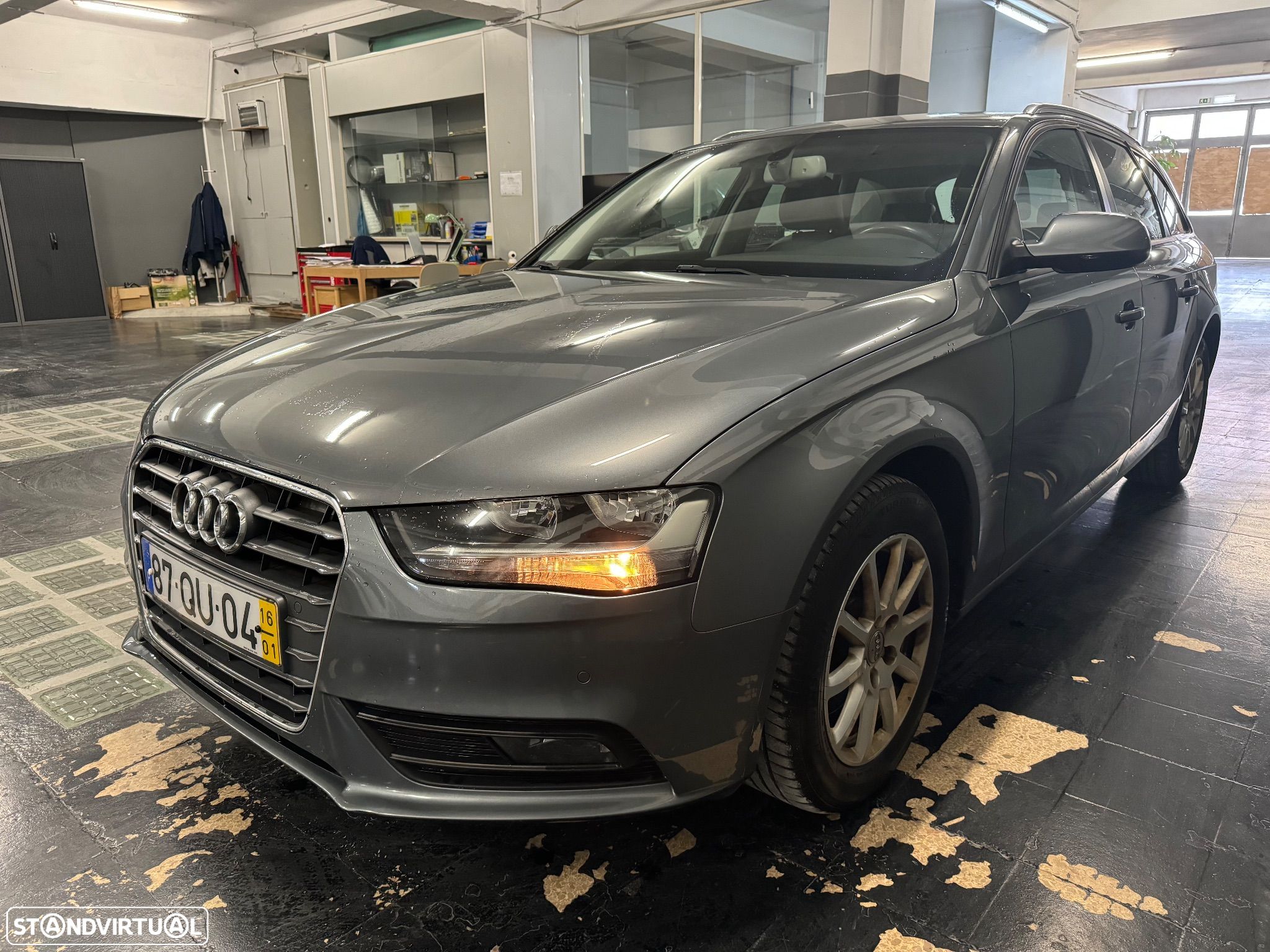 Audi A4 Avant 2.0 TDI Business Line Sport - 1