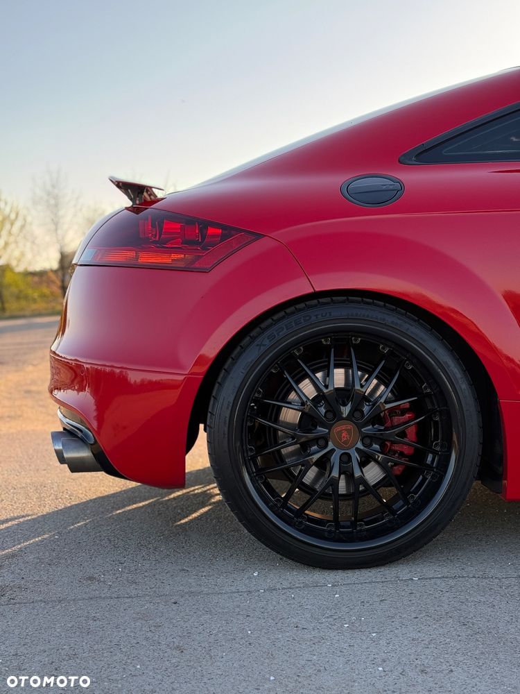 Audi TT S Coupé - 12