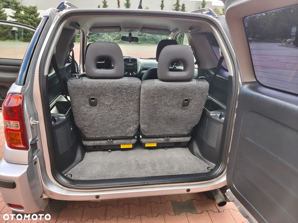 Toyota RAV4 D-4D 4x4 Executive - 16