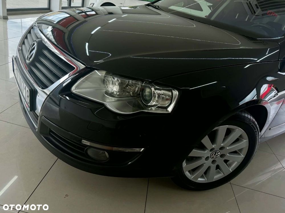 Volkswagen Passat - 1