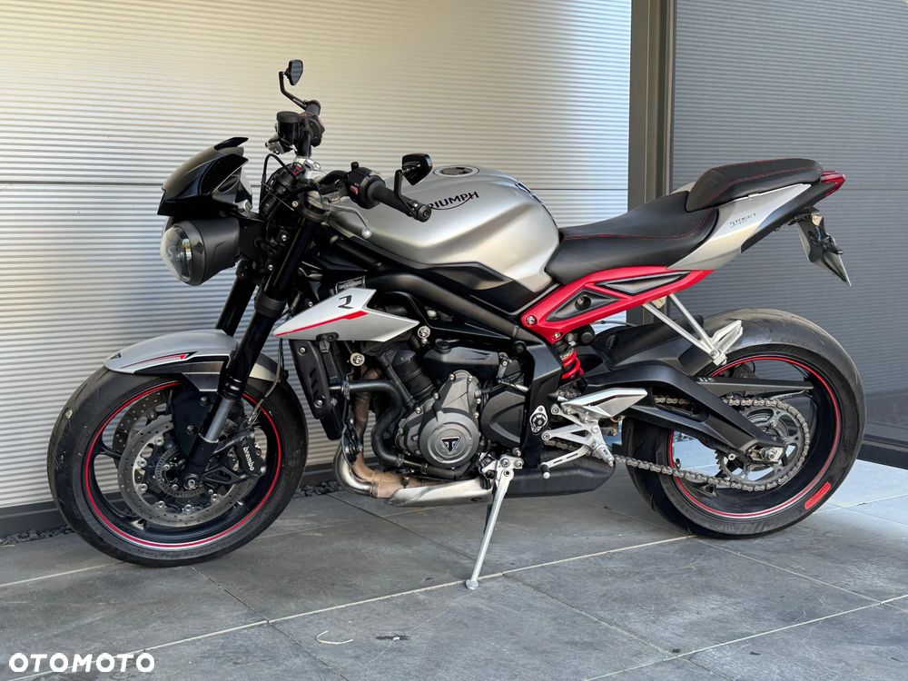 Triumph Street Triple - 14