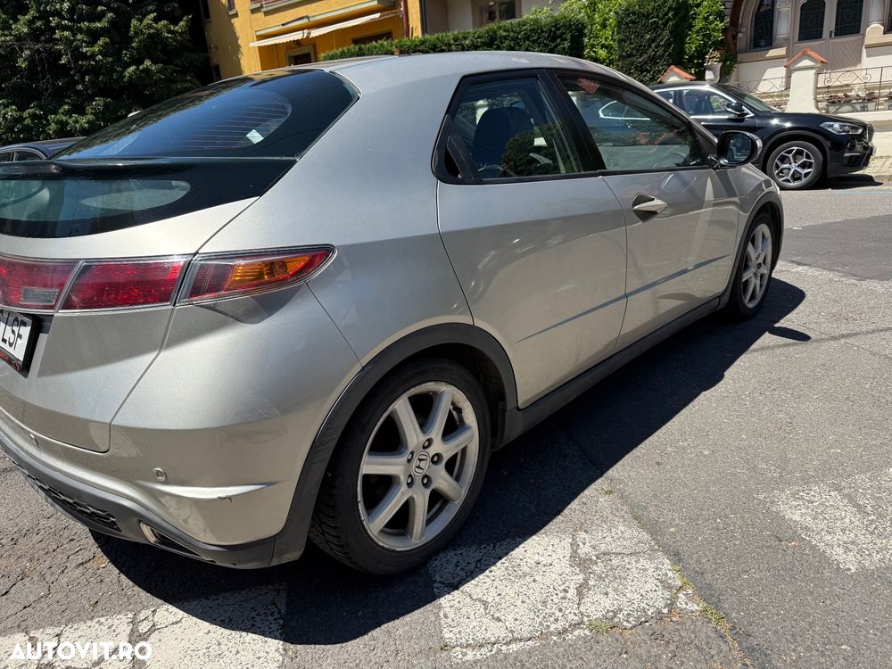 Honda Civic 1.8 SOHC i-VTEC MT Sport - 3