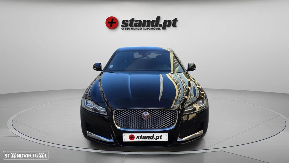 Jaguar XF 2.0 D Portfolio Aut. - 2