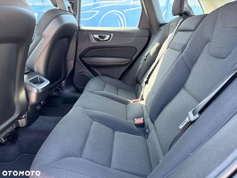 Volvo XC 60 D3 Momentum - 12
