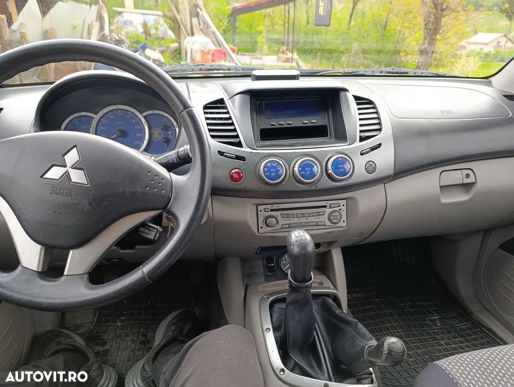 Mitsubishi L200 Pick Up 4x4 DPF Invite Club Cab - 8