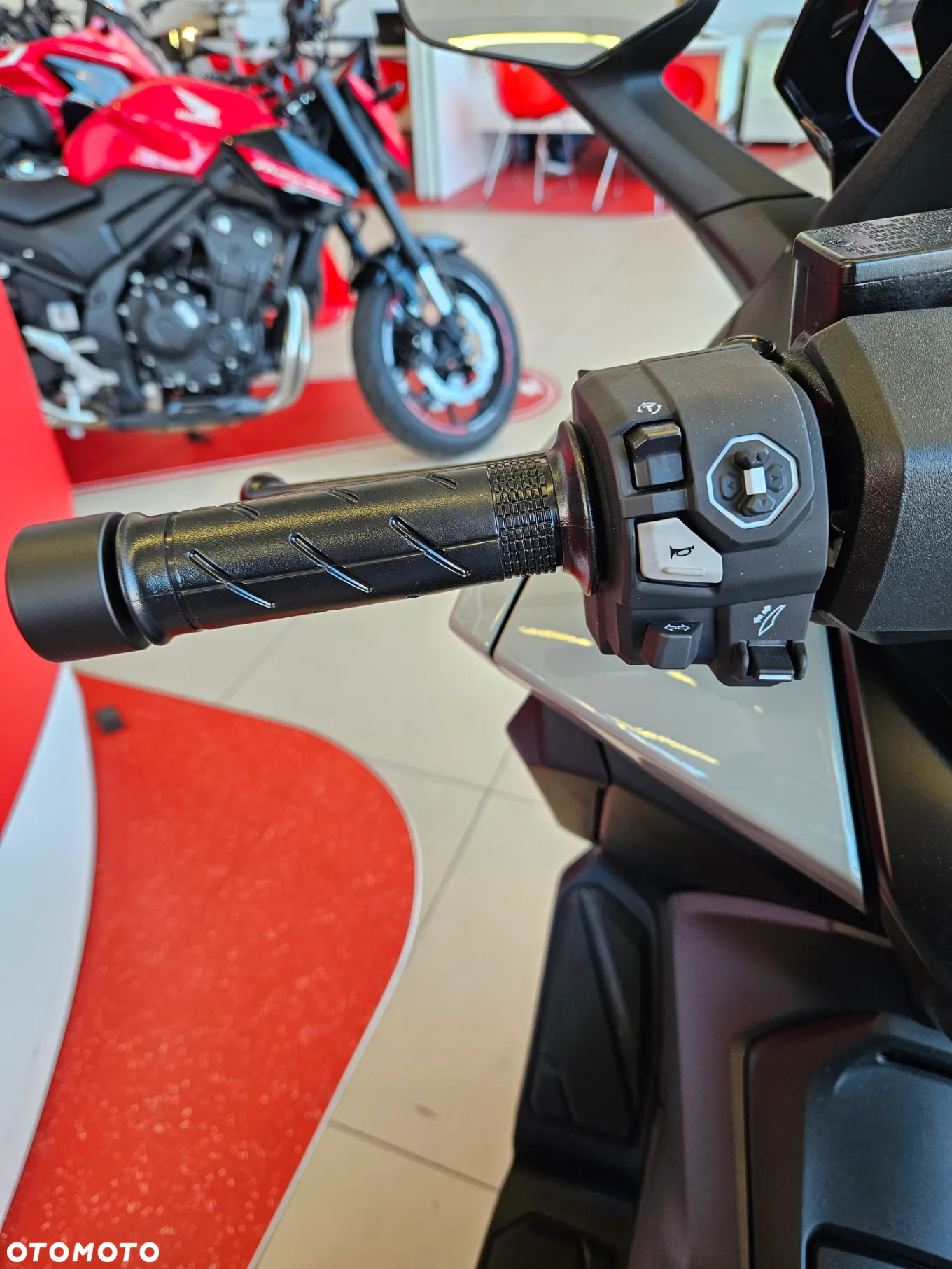 Honda NSS - 9