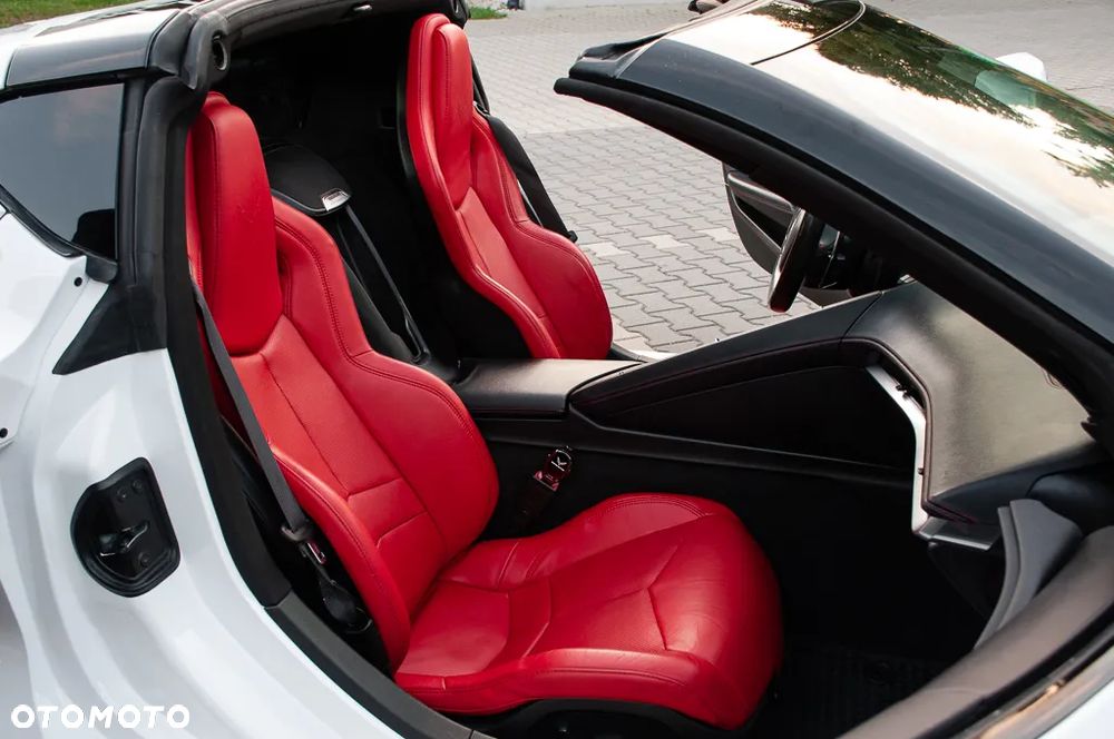 Chevrolet Corvette - 8