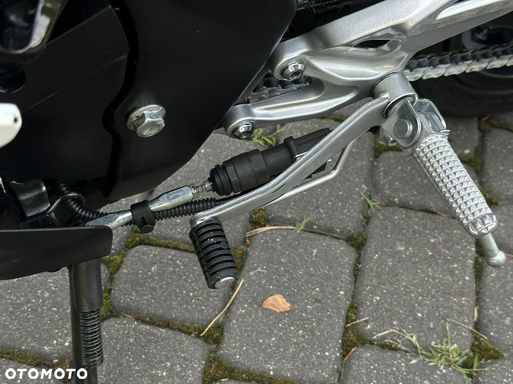 Yamaha R125 - 11