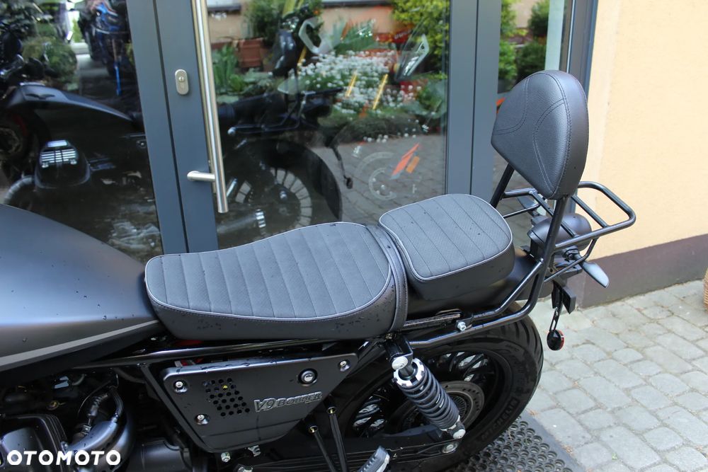 Moto Guzzi V9 - 8