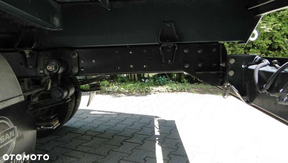 Nissan Cabstar - 22
