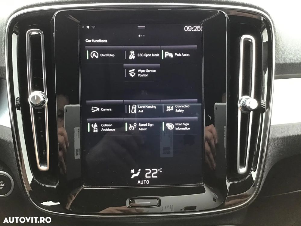 Volvo XC 40 T3 Geartronic Momentum - 16