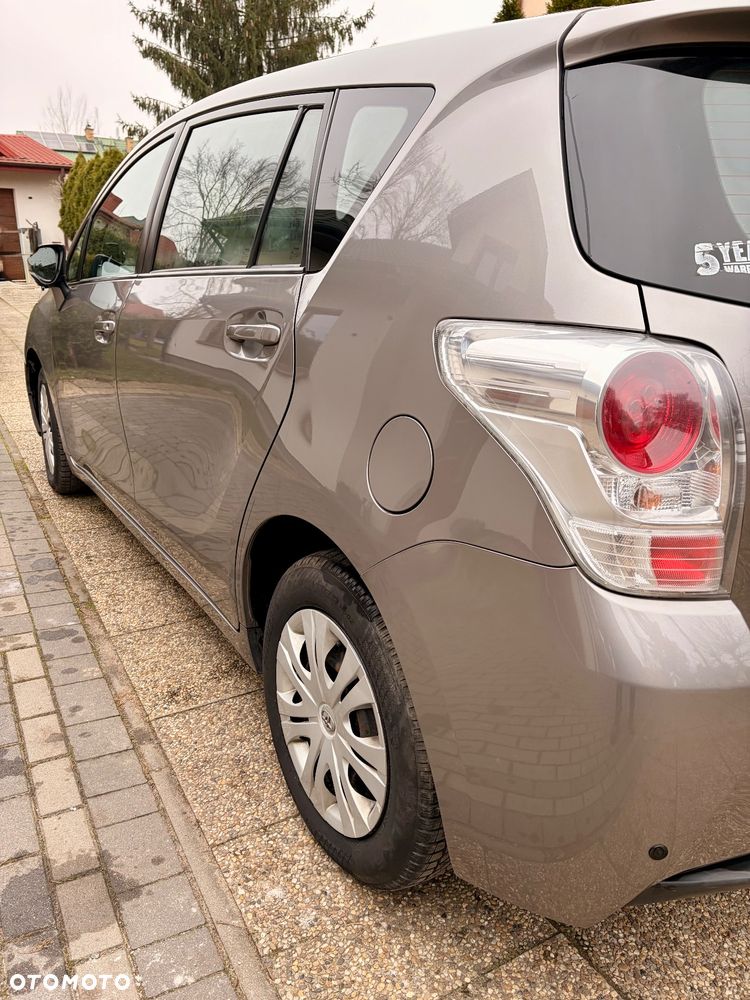 Toyota Verso 1.6 D-4D Prestige EU6 - 17