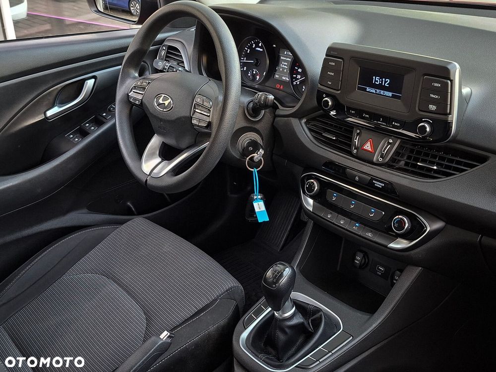 Hyundai i30 1.5 DPI Classic + - 18