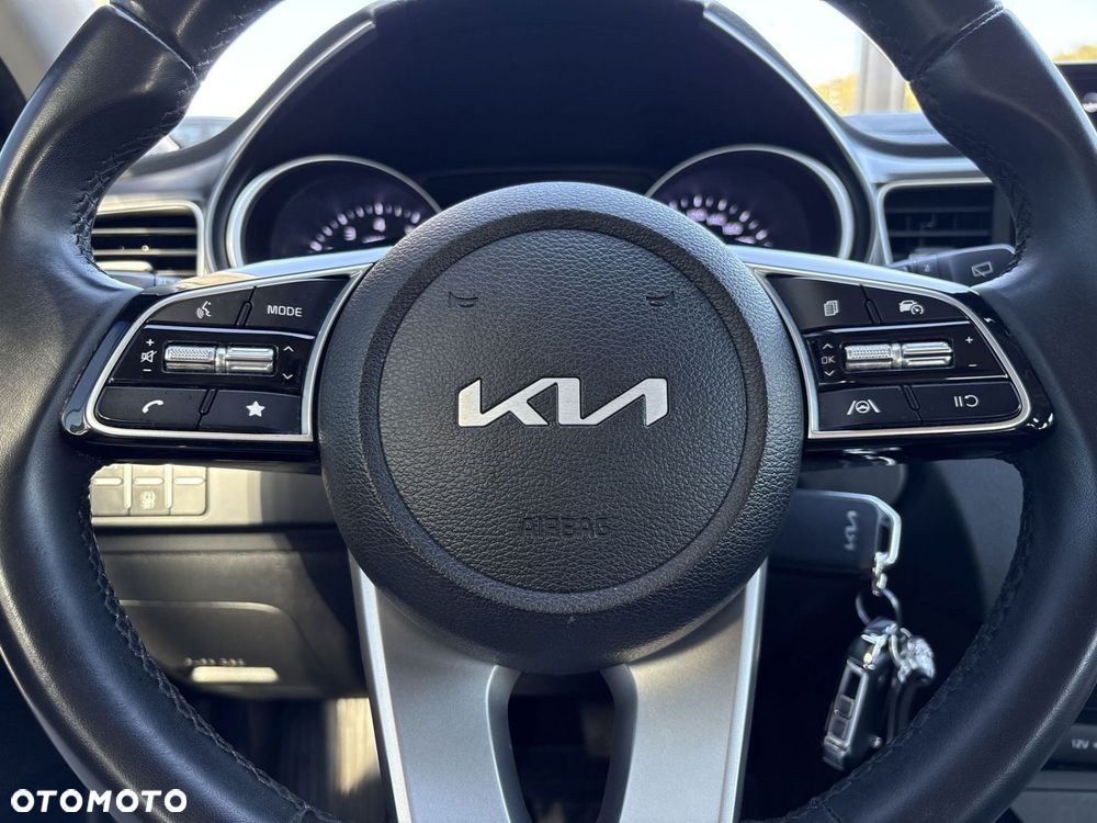 Kia Ceed - 21