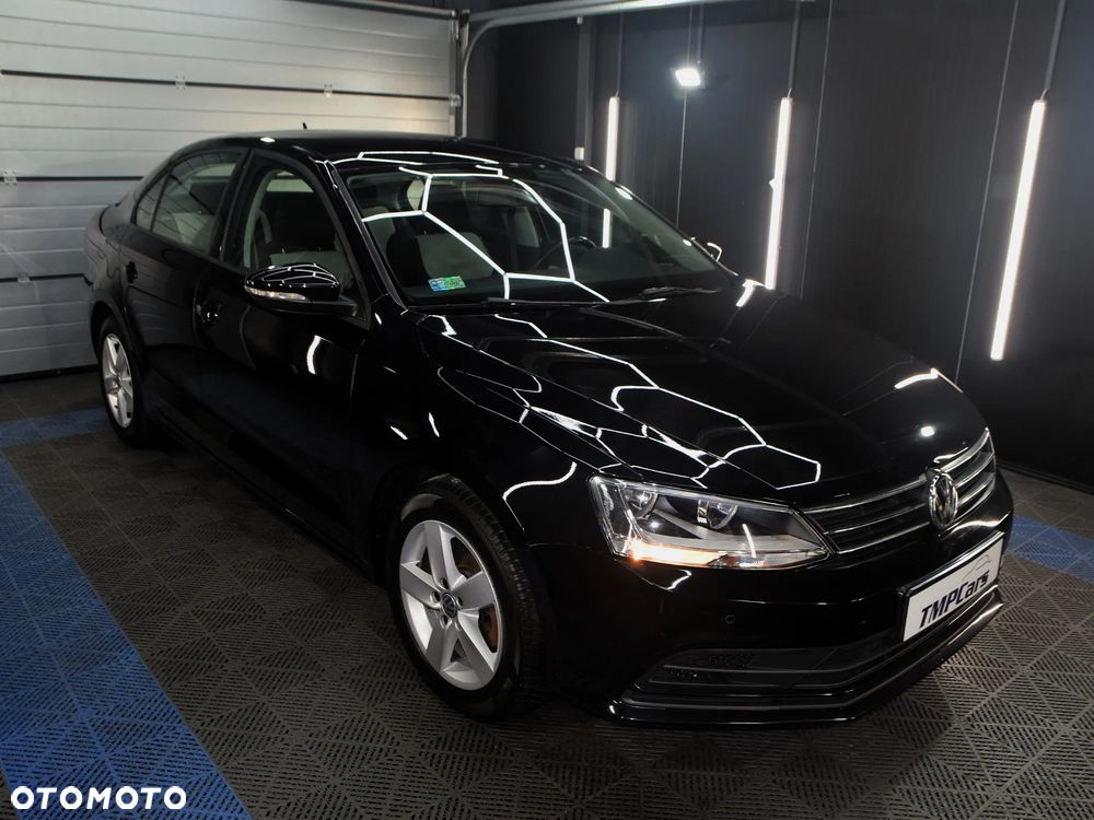 Volkswagen Jetta - 33