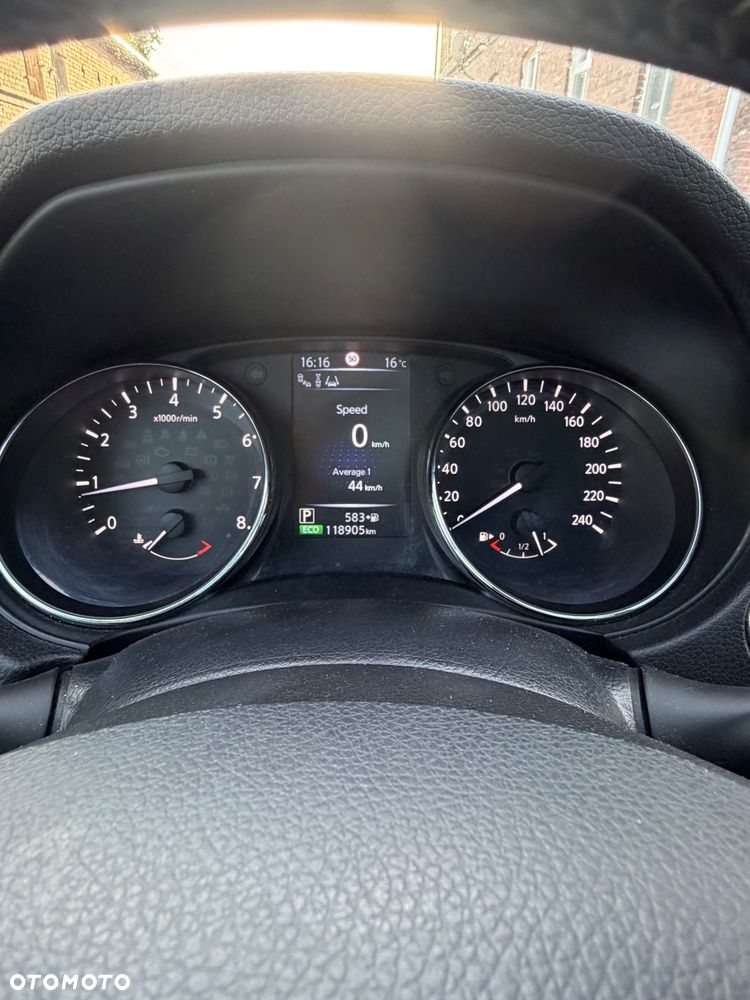Nissan Qashqai - 23