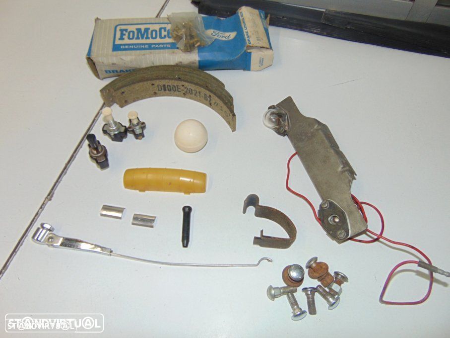 Ford Anglia várias peças pequenas - 1