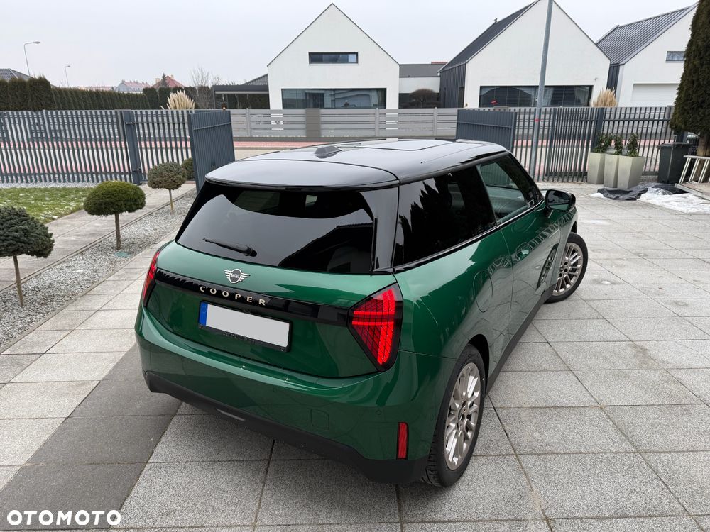 MINI Cooper E Favoured Trim - 8