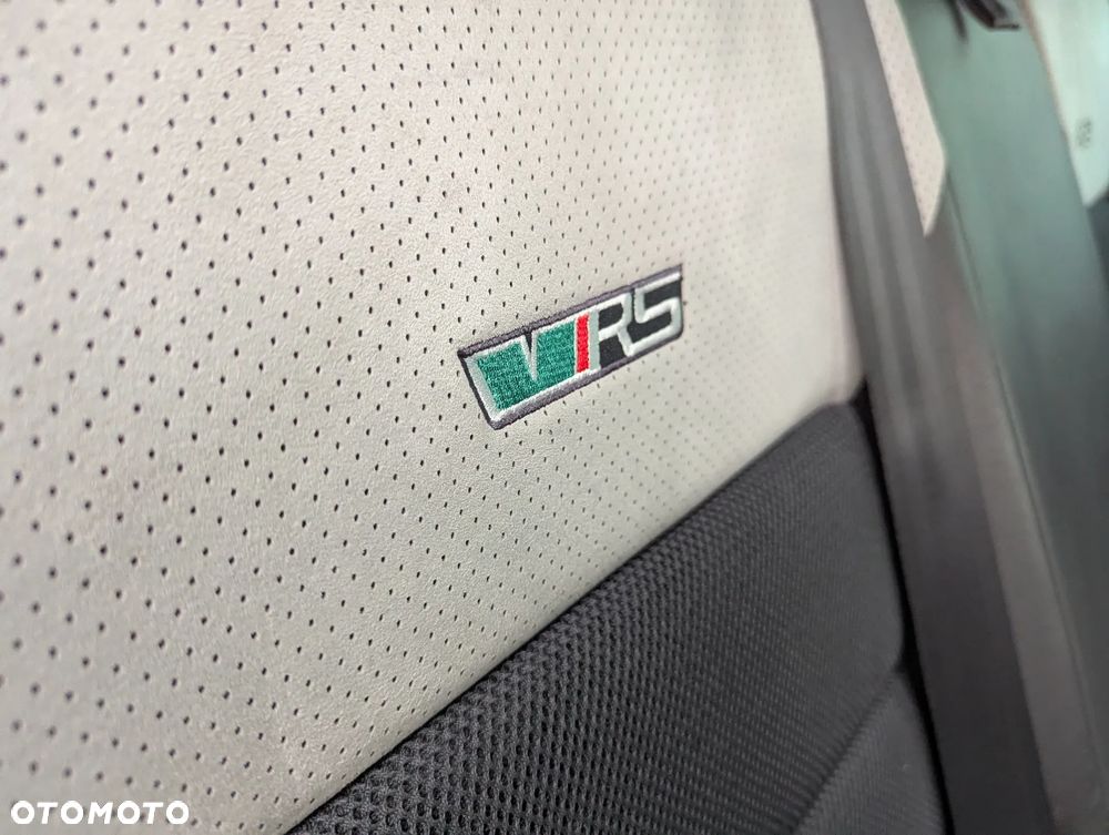 Skoda Octavia Combi 2.0 TSI RS - 18