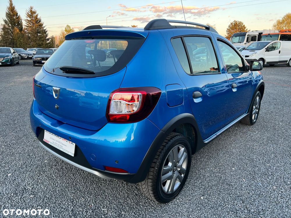 Dacia Sandero Stepway TCe 90 (S&S) Celebration - 9