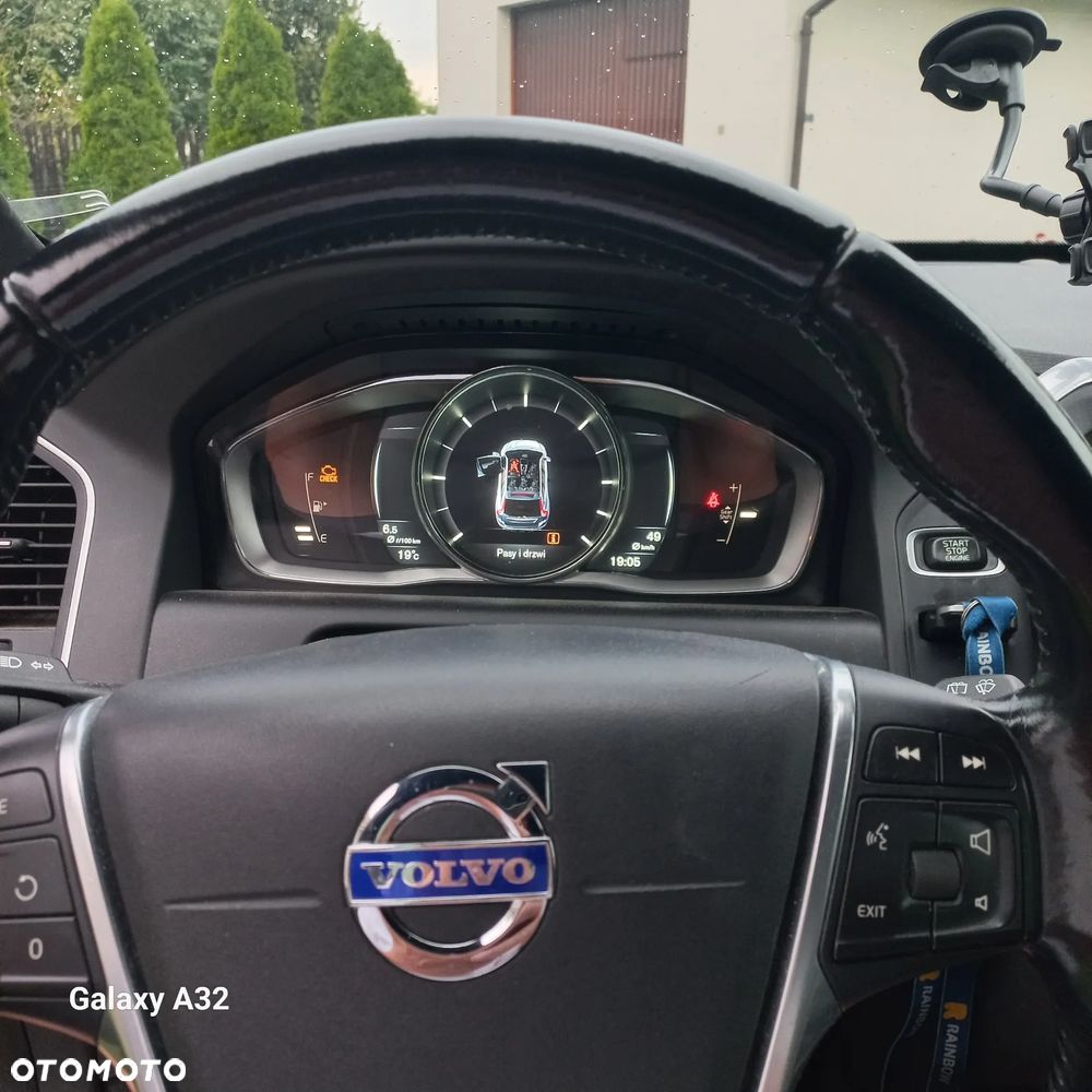 Volvo XC 60 D4 Drive-E Ocean Race - 10