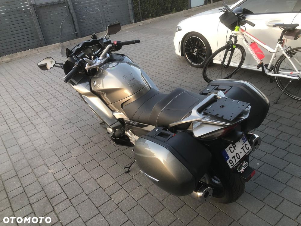 Yamaha FJR - 3