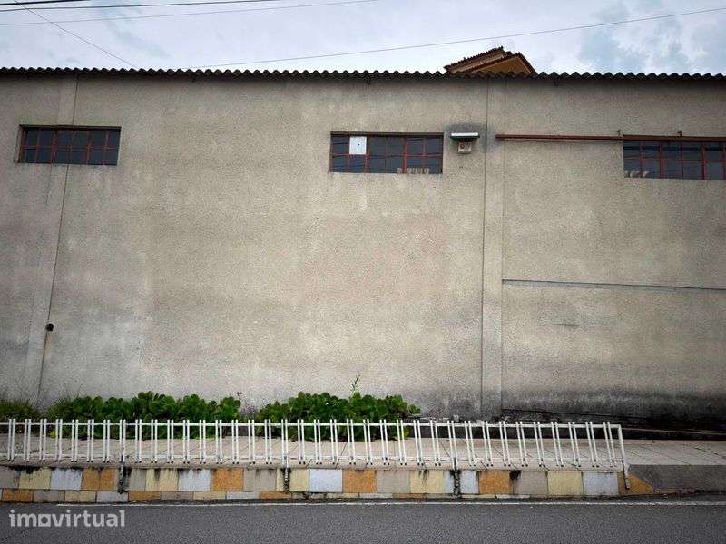 Armazém Industrial em Figueiras Lousada - Grande imagem: 2/2