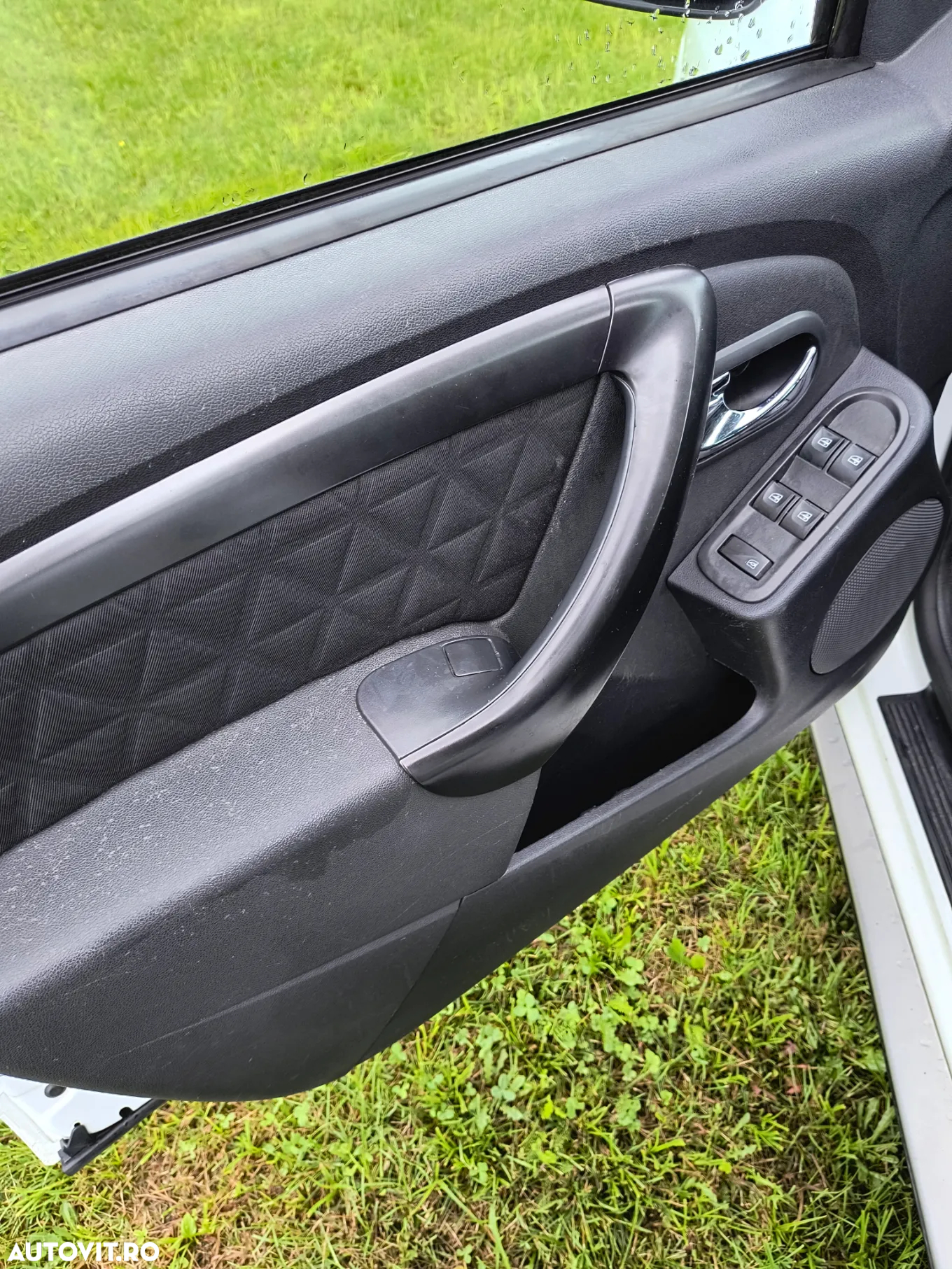 Dacia Duster 1.5 dCi 4x2 Laureate - 6