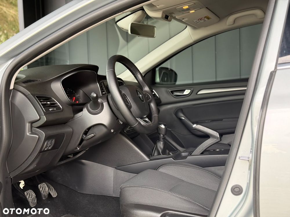 Renault Megane 1.3 TCe FAP Equilibre - 10