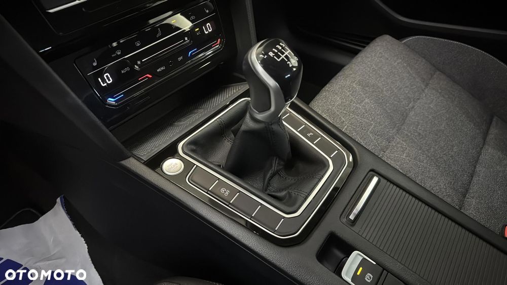 Volkswagen Passat 2.0 TDI EVO Business - 16