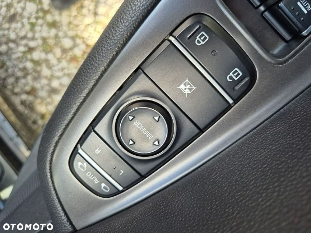 Kia Optima 2.0 L - 24