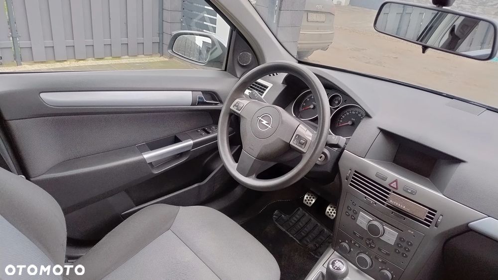 Opel Astra 1.6 Caravan Enjoy - 18